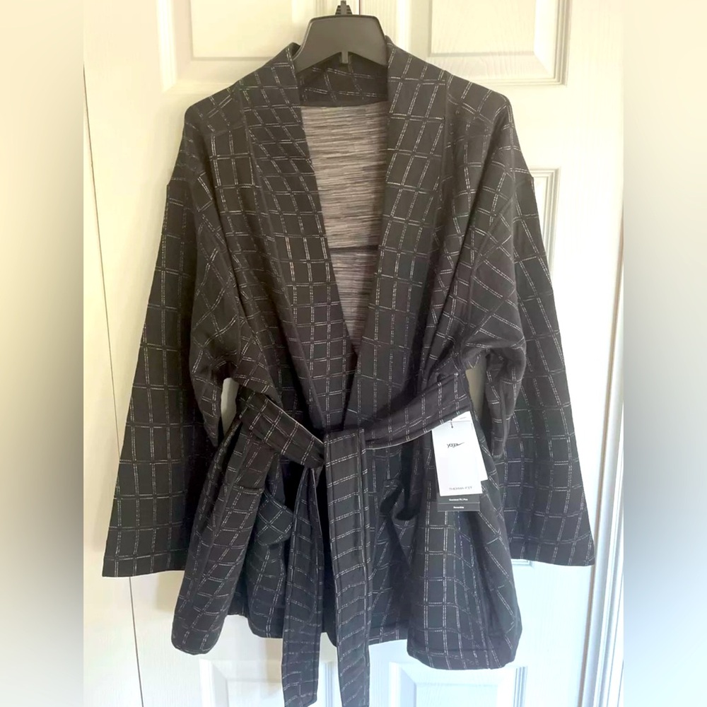 NWT Nike Yoga Therma-FIT Luxe Size 2X Reversible Jacquard Wrap Jacket $140